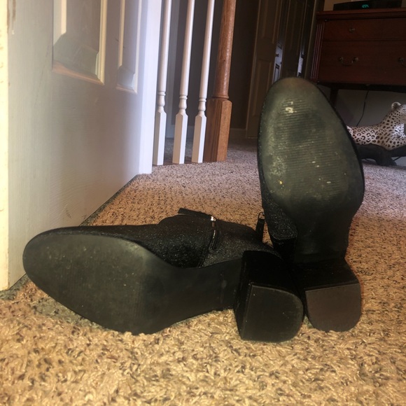 Black ankle booties - Picture 4 of 4